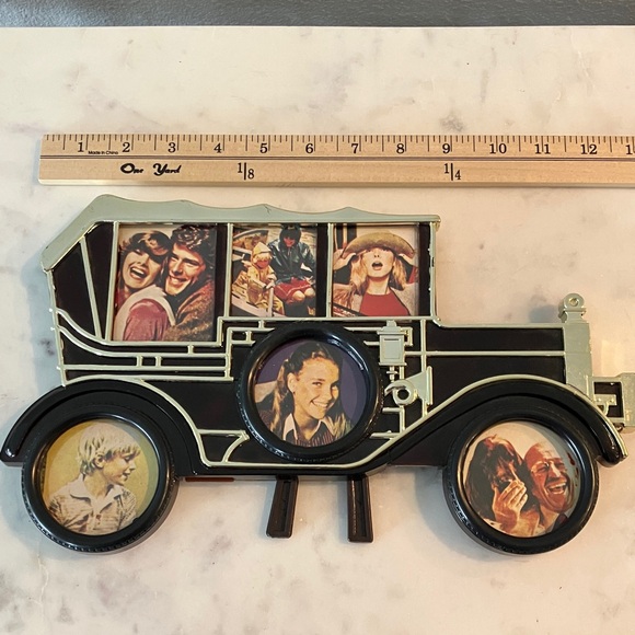 Vintage Car Wall Frame Made in Hong Kong - Picture 2 of 5